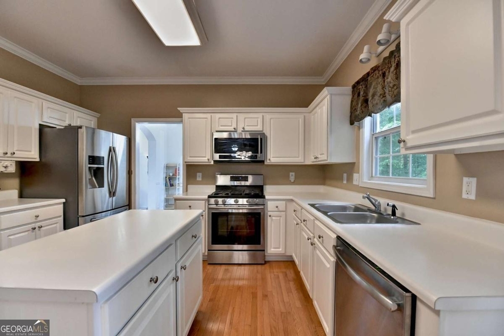 2172 Woodbriar Drive - Photo 13
