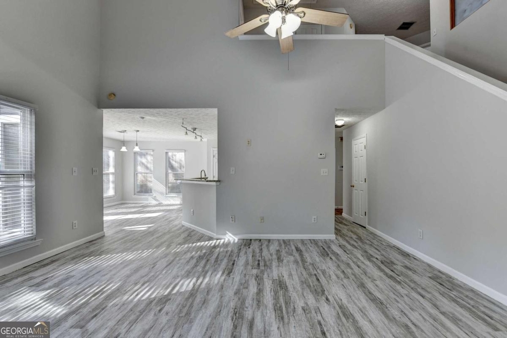 1112 Ashbury Drive - Photo 12