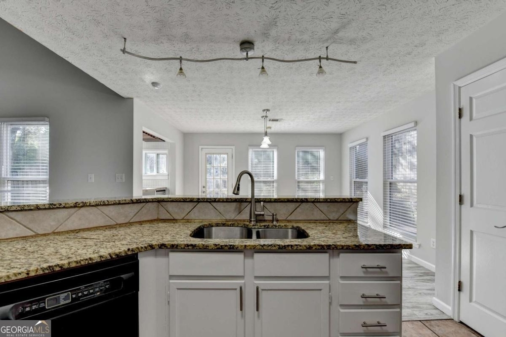 1112 Ashbury Drive - Photo 25