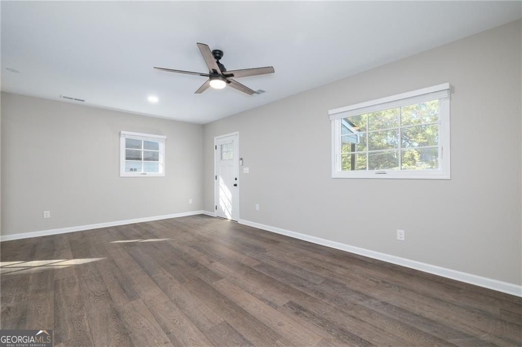 896 Oakland Drive - Photo 2