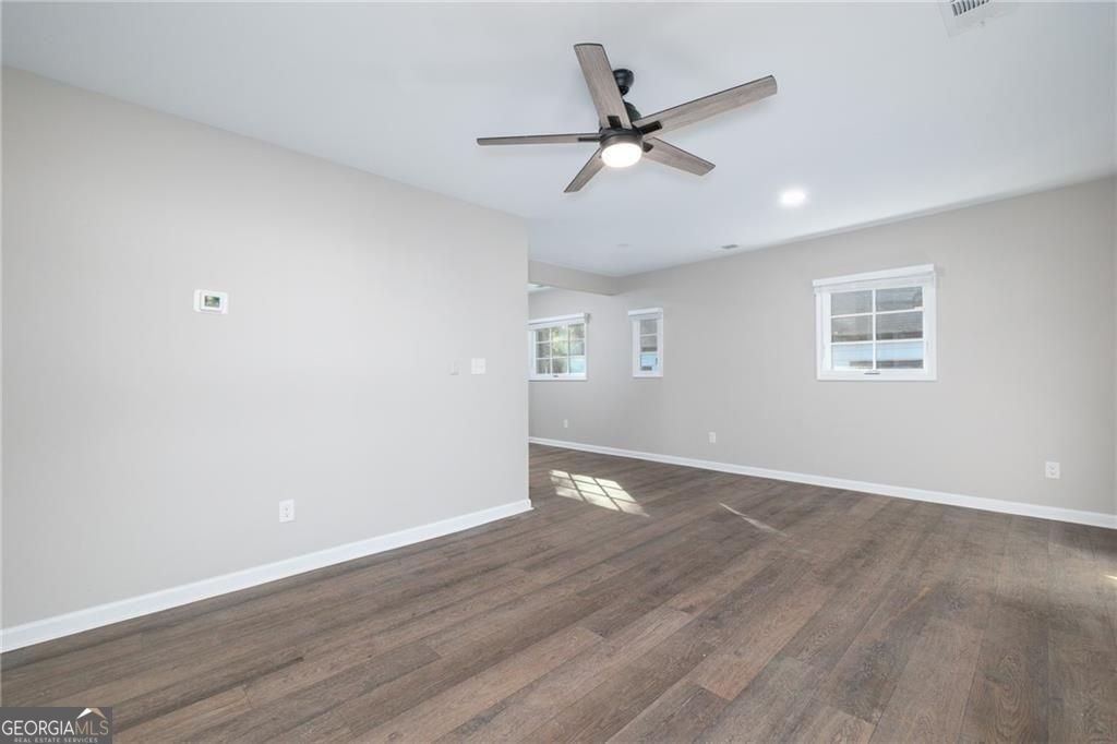 896 Oakland Drive - Photo 3