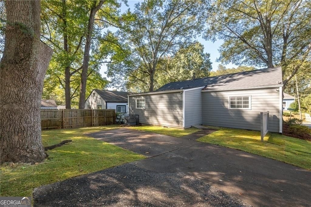 896 Oakland Drive - Photo 16