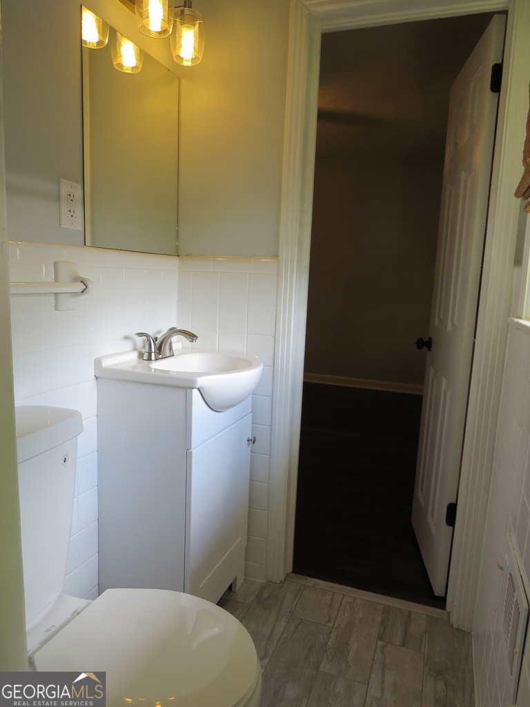 1570 Van Epps Street Se - Photo 13