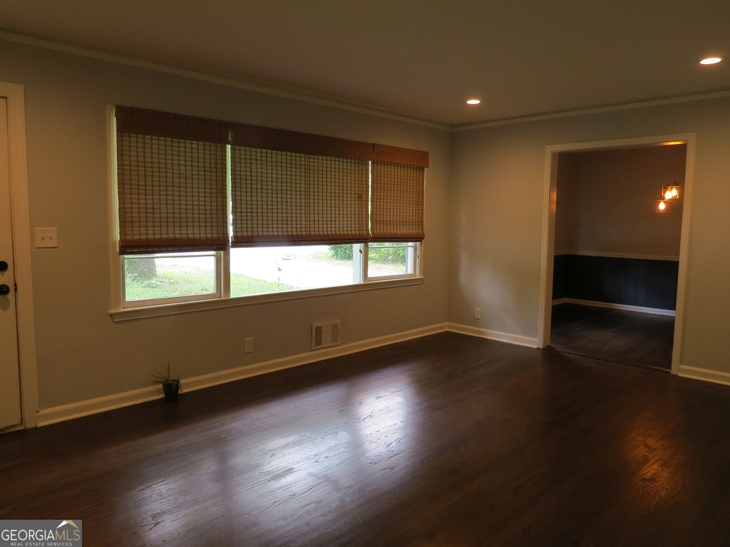 1570 Van Epps Street Se - Photo 2