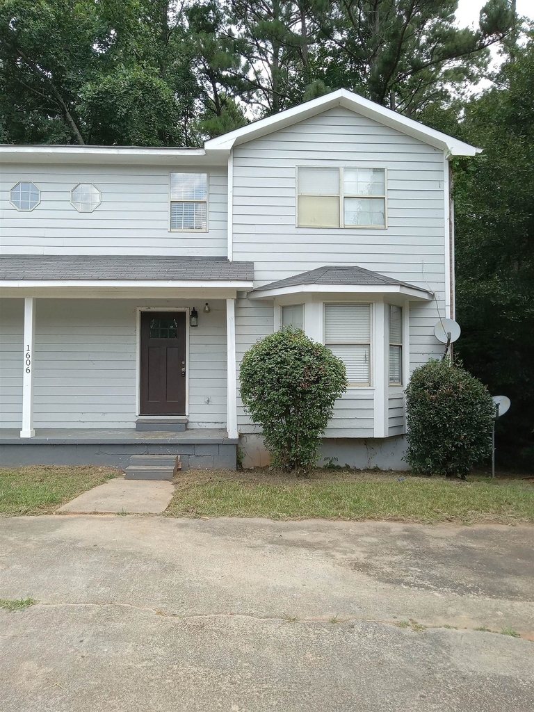 1606 Kirkland Drive - Photo 1