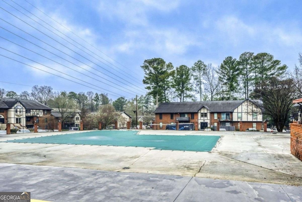 6851 Roswell Road - Photo 25
