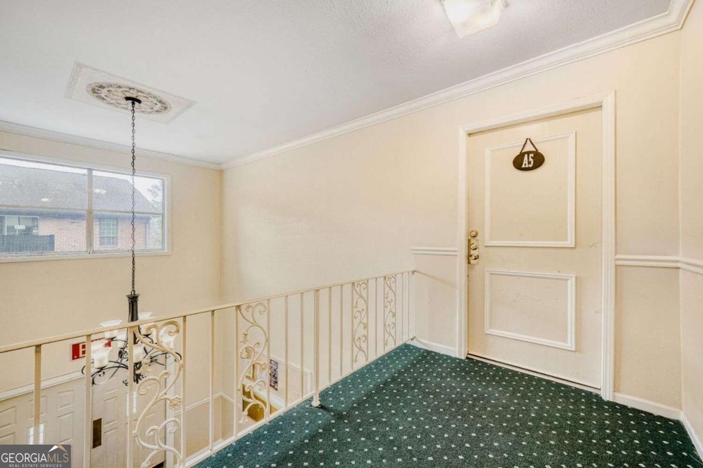 6851 Roswell Road - Photo 2
