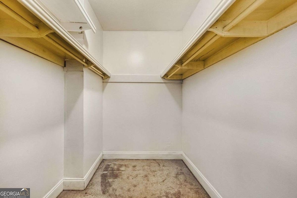 6851 Roswell Road - Photo 14