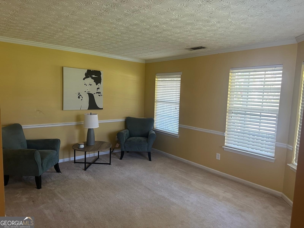 928 Shannon Road Sw - Photo 1