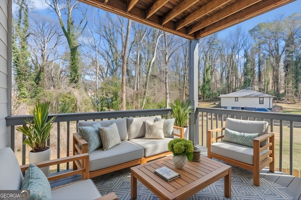 1410 Eastland Road - Photo 13
