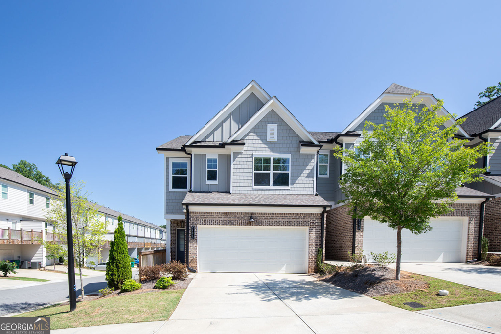 5125 Hillington Way - Photo 0