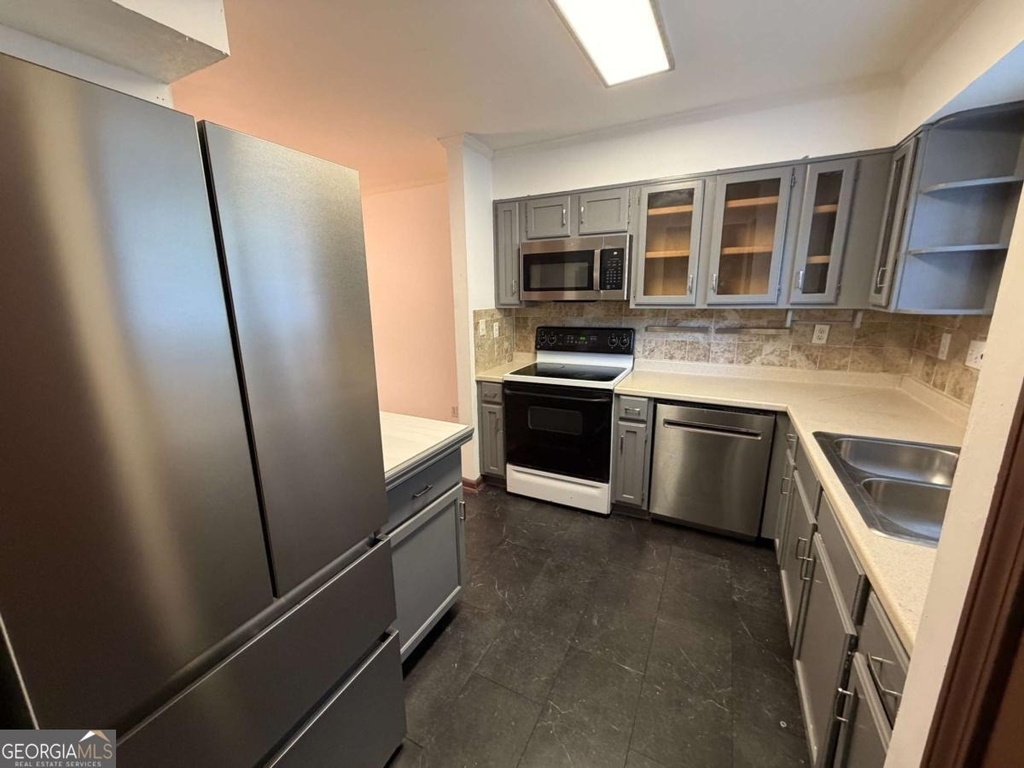1702 Pine Tree Drive - Photo 7