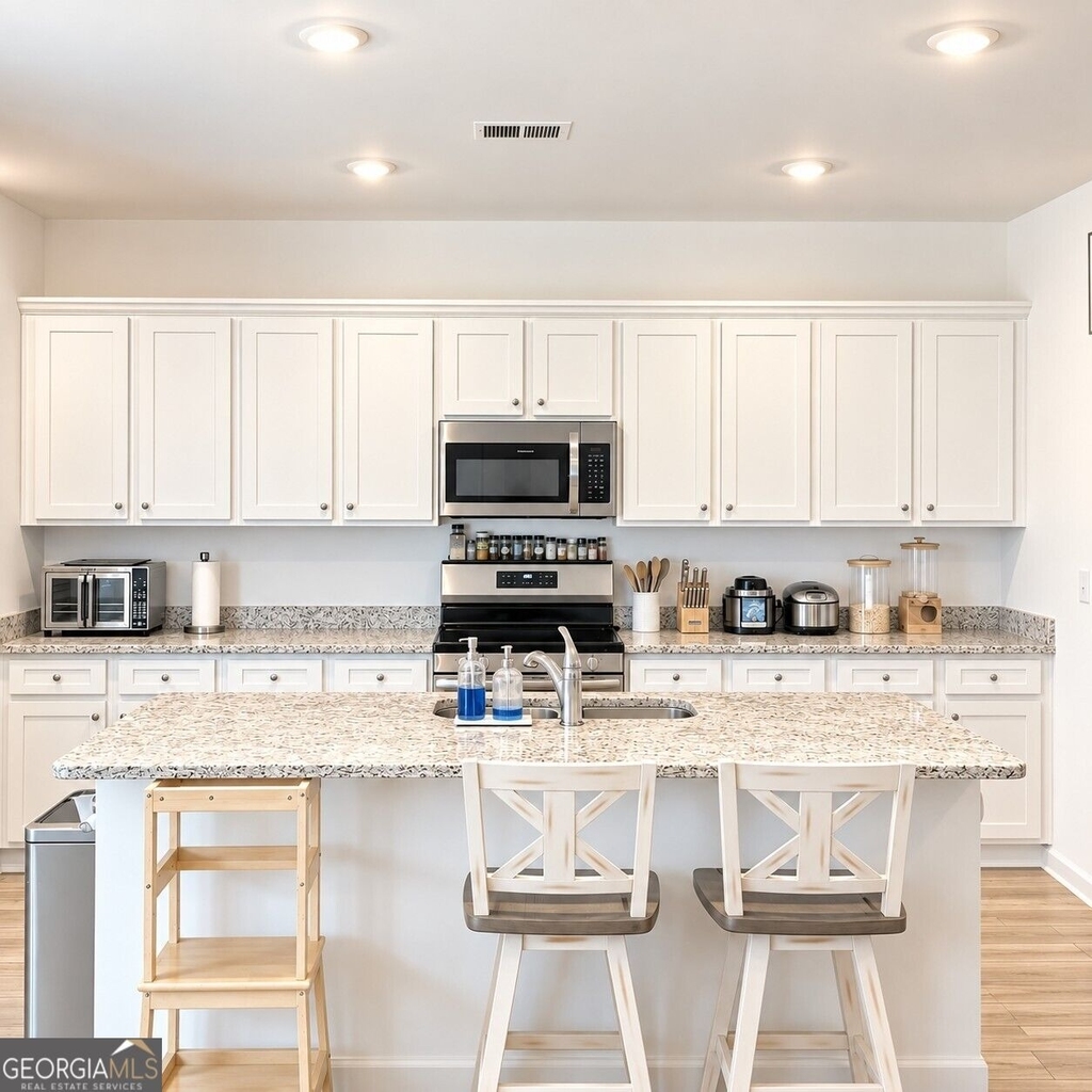 987 Evergreen Road - Photo 1