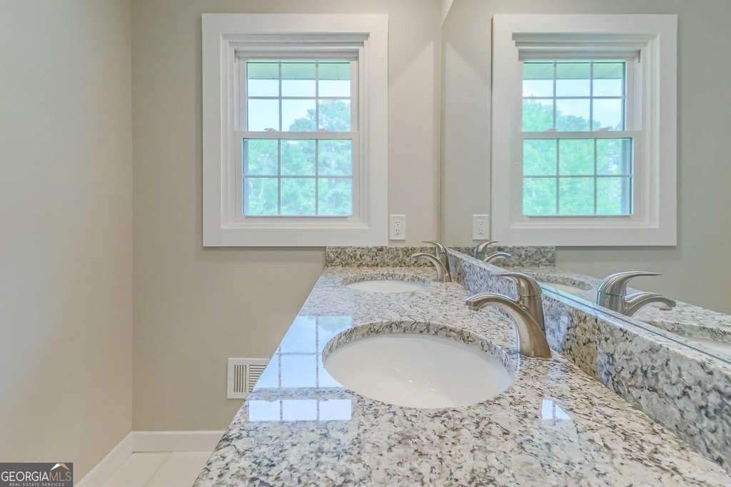 99 Woodvalley Drive - Photo 22