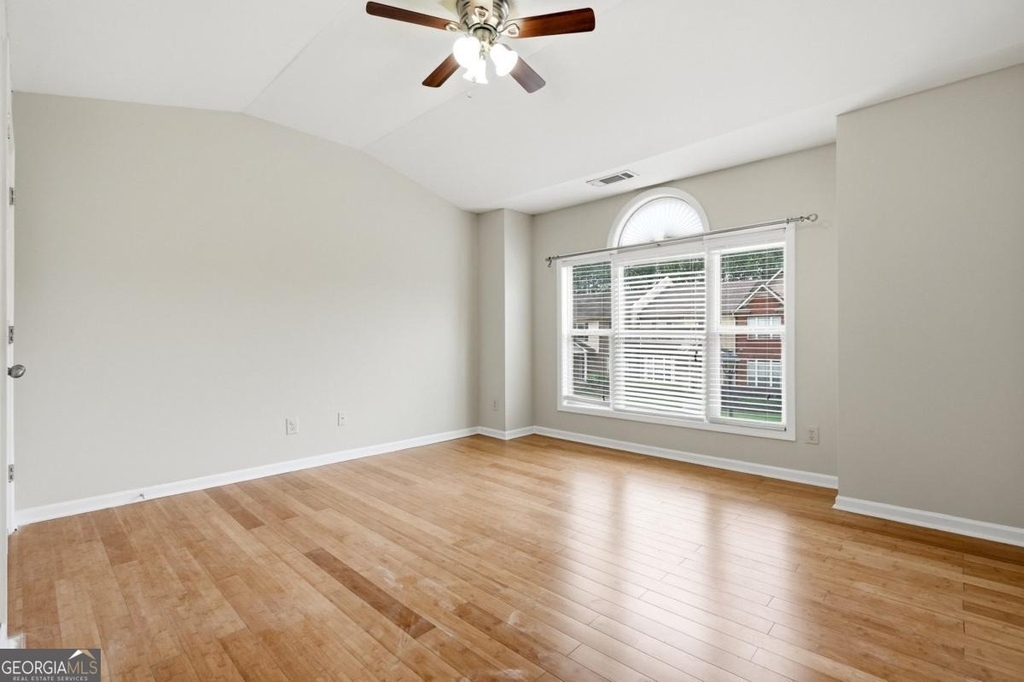 6199 Thorncrest Drive - Photo 11