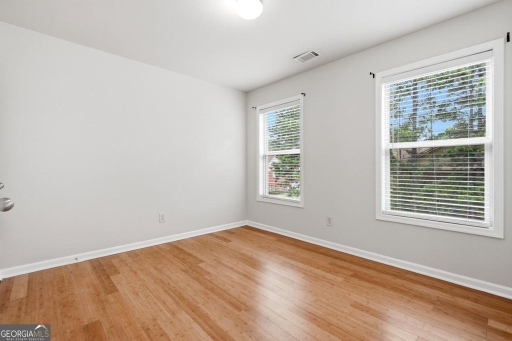 6199 Thorncrest Drive - Photo 16