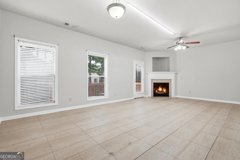 6199 Thorncrest Drive - Photo 2