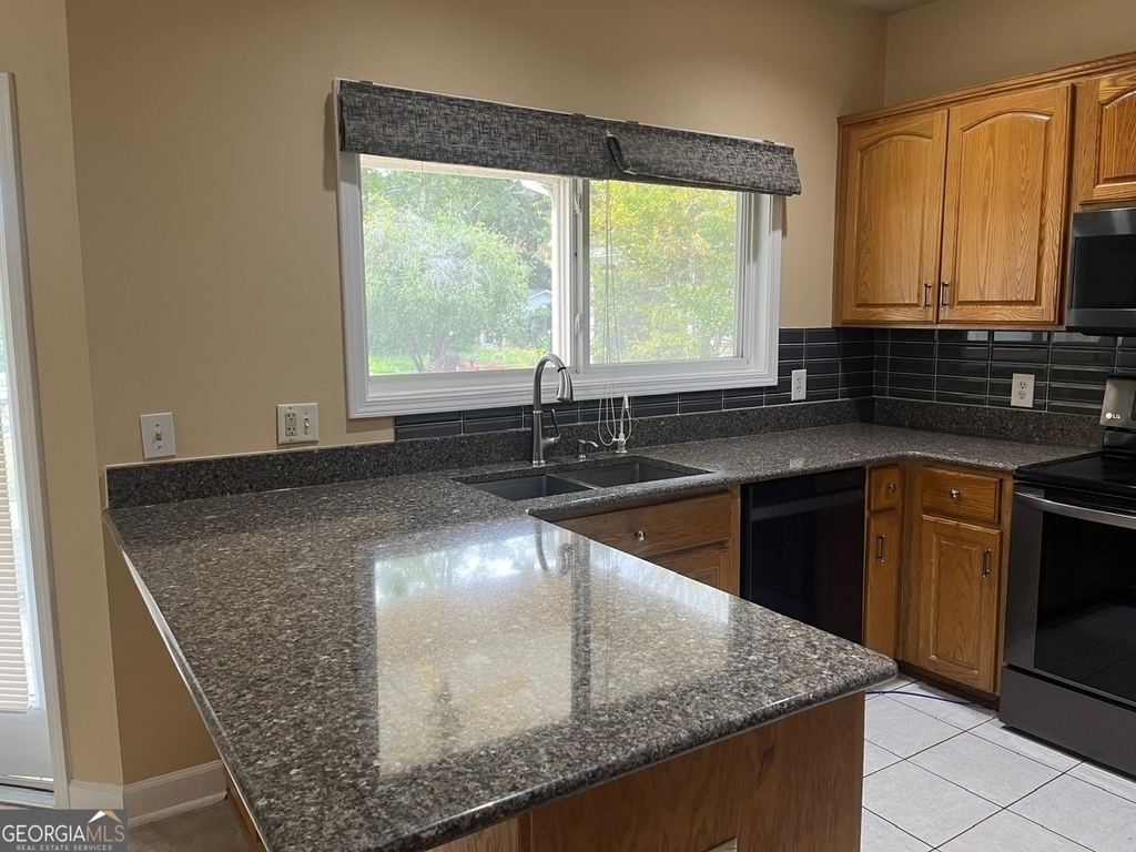 423 Cobblestone Way - Photo 21