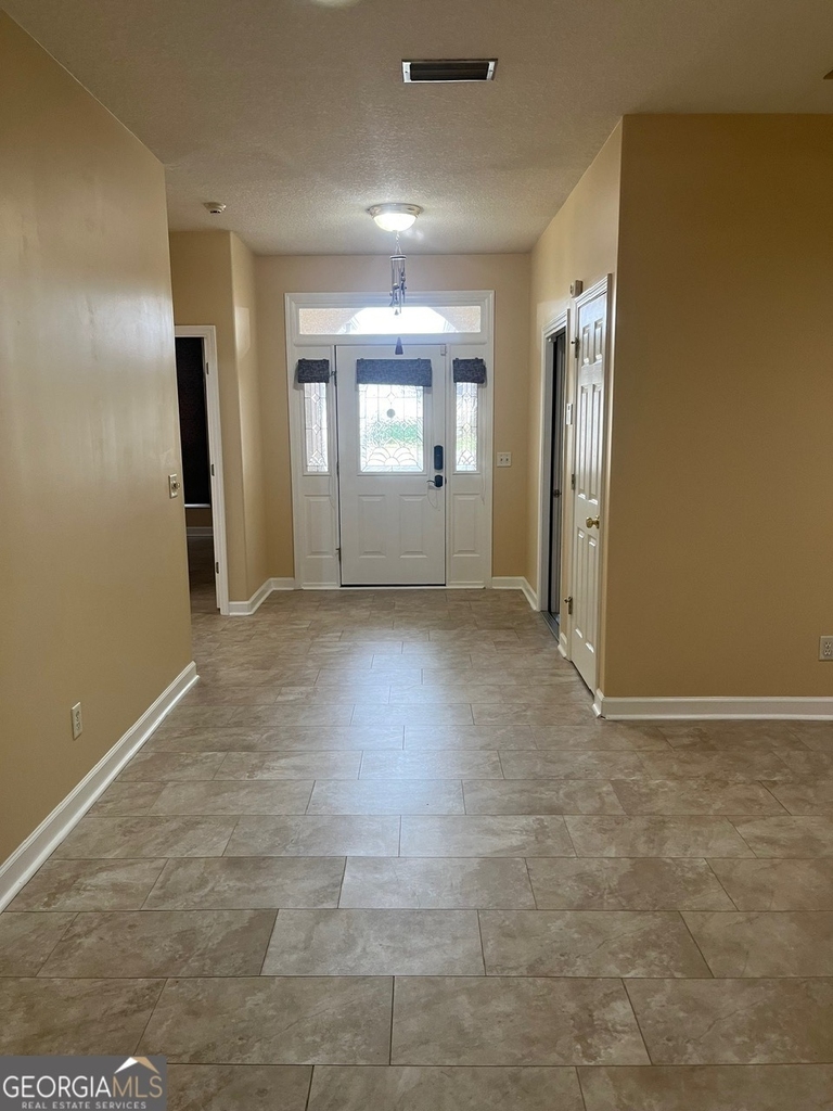 423 Cobblestone Way - Photo 5