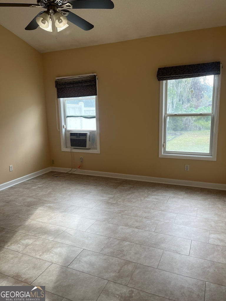 423 Cobblestone Way - Photo 6