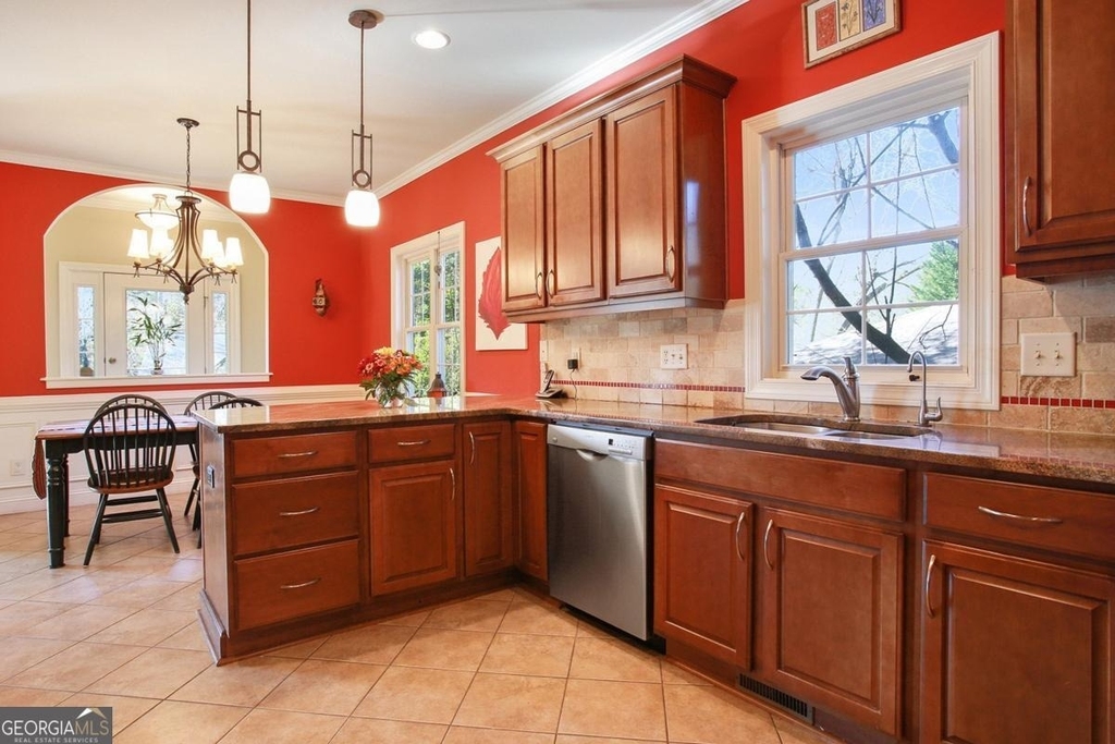 1084 Country Lane Ne - Photo 7