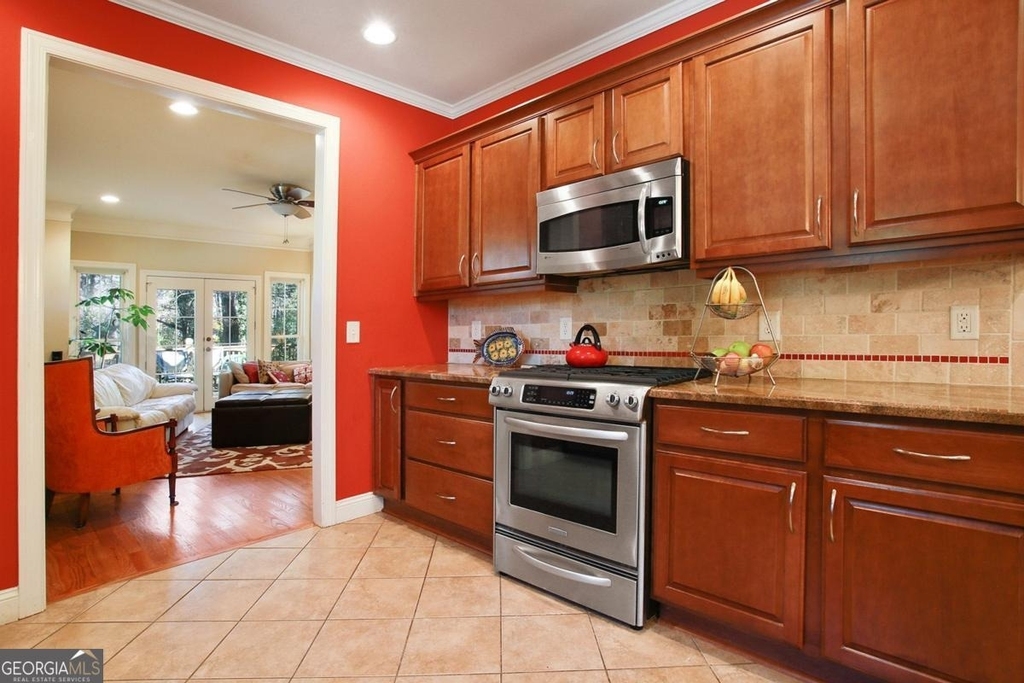 1084 Country Lane Ne - Photo 8