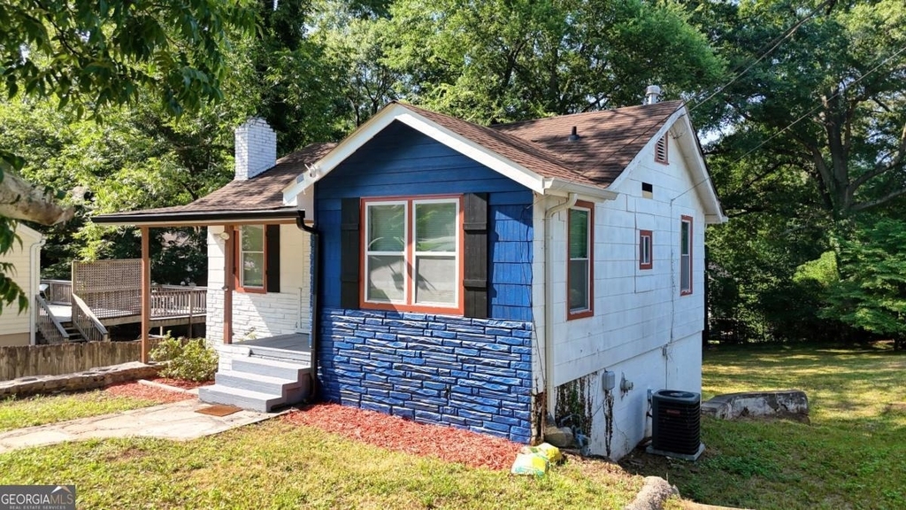 1888 Vesta Avenue - Photo 1