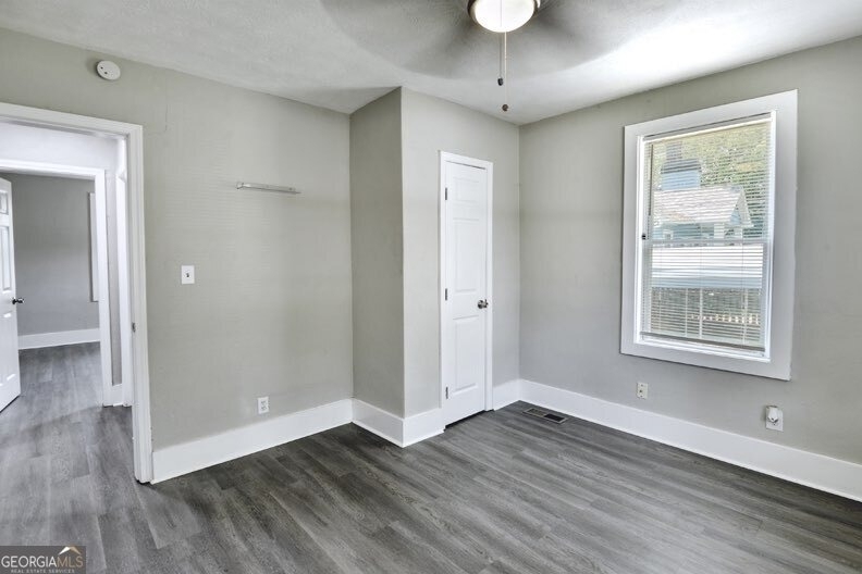 1888 Vesta Avenue - Photo 11