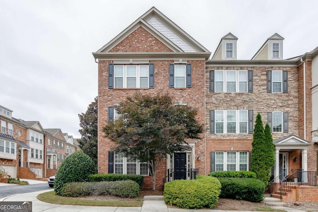 2801 Loftview Square - Photo 1