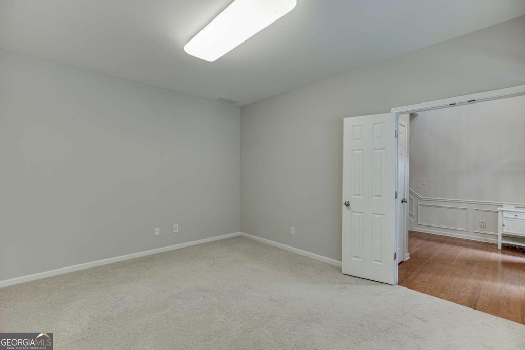 2801 Loftview Square - Photo 5