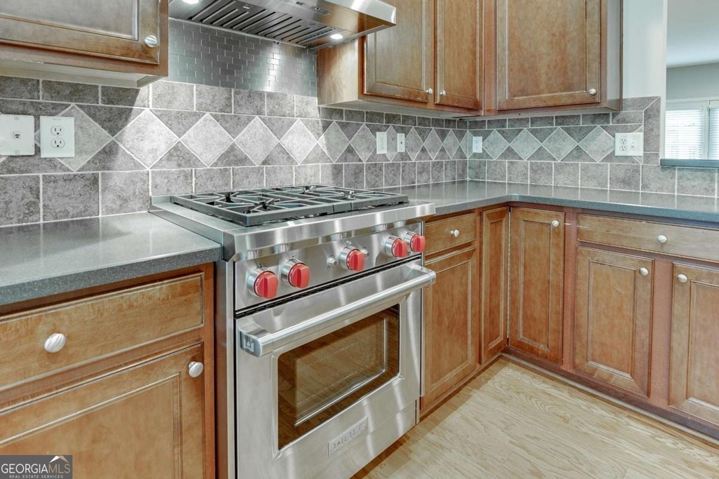 2801 Loftview Square - Photo 17