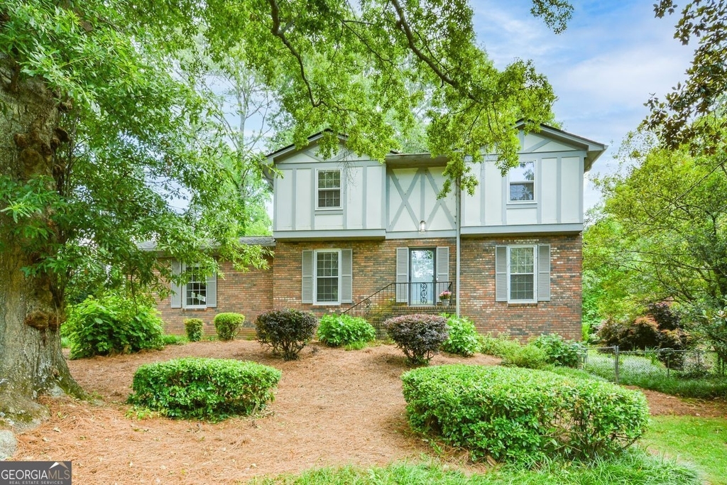 435 Stonebridge Drive - Photo 0