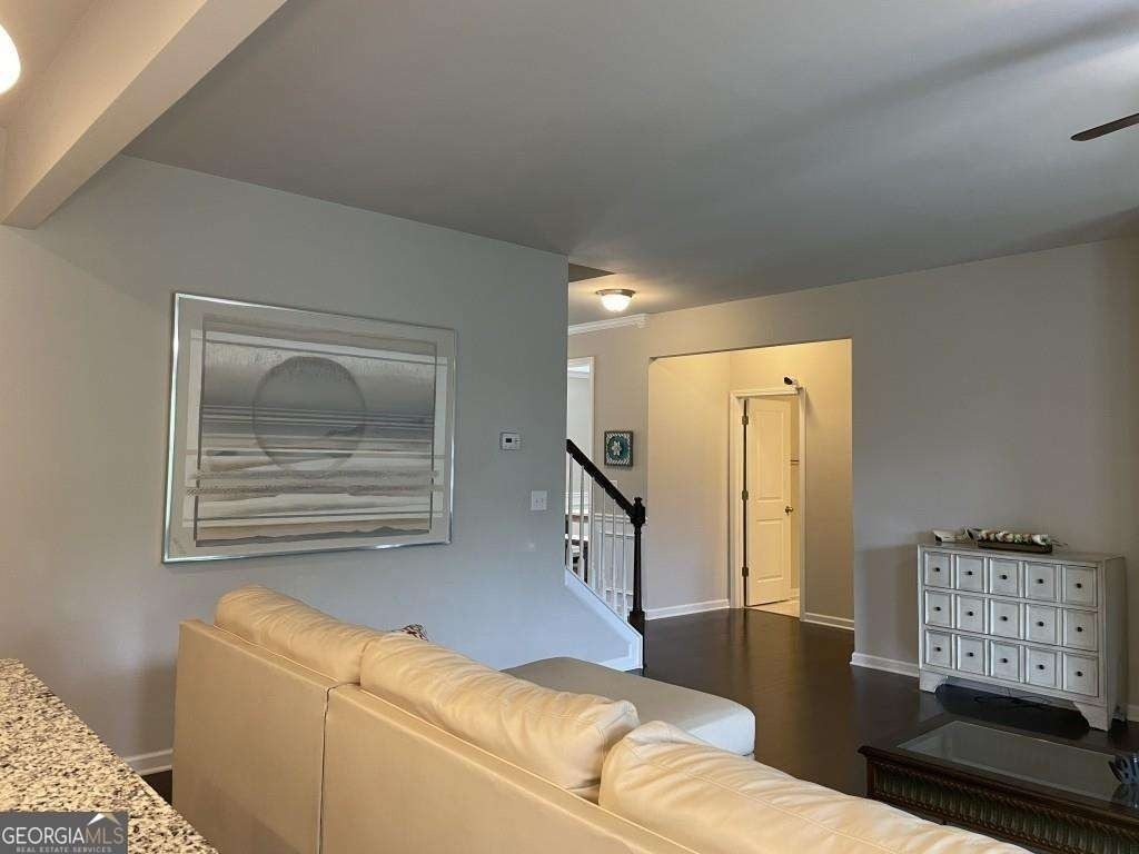 2415 Matlin Way - Photo 11