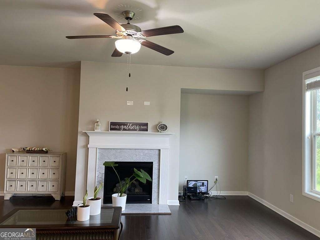 2415 Matlin Way - Photo 10