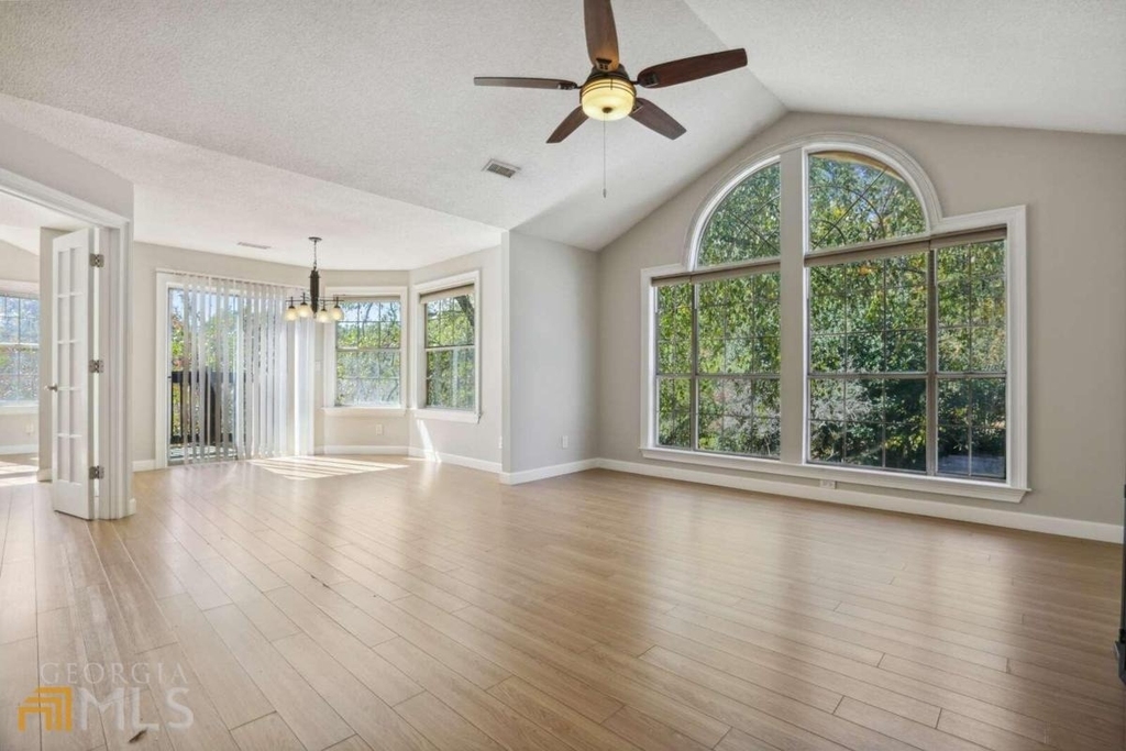 1007 Sandy Lane Drive - Photo 8