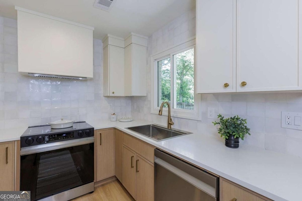 3026 Brook Drive - Photo 12