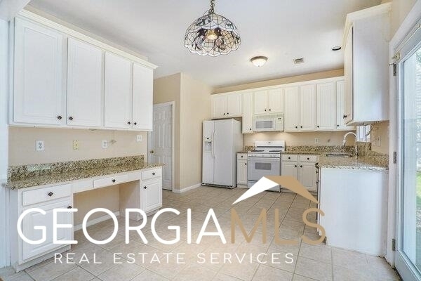 540 Oak Alley Way - Photo 2