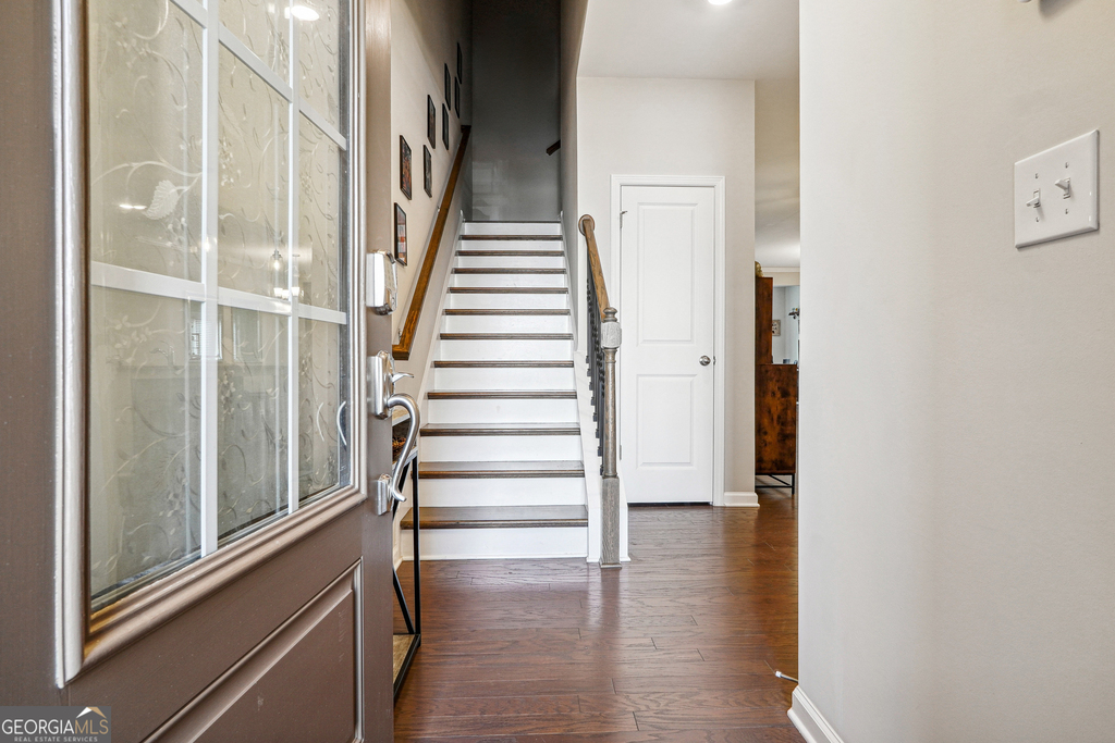 1616 Lansing Bluff Walk - Photo 2