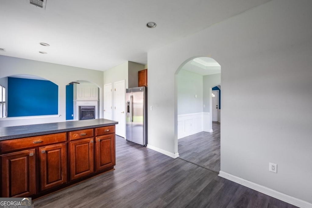 7702 Parkside Drive - Photo 4