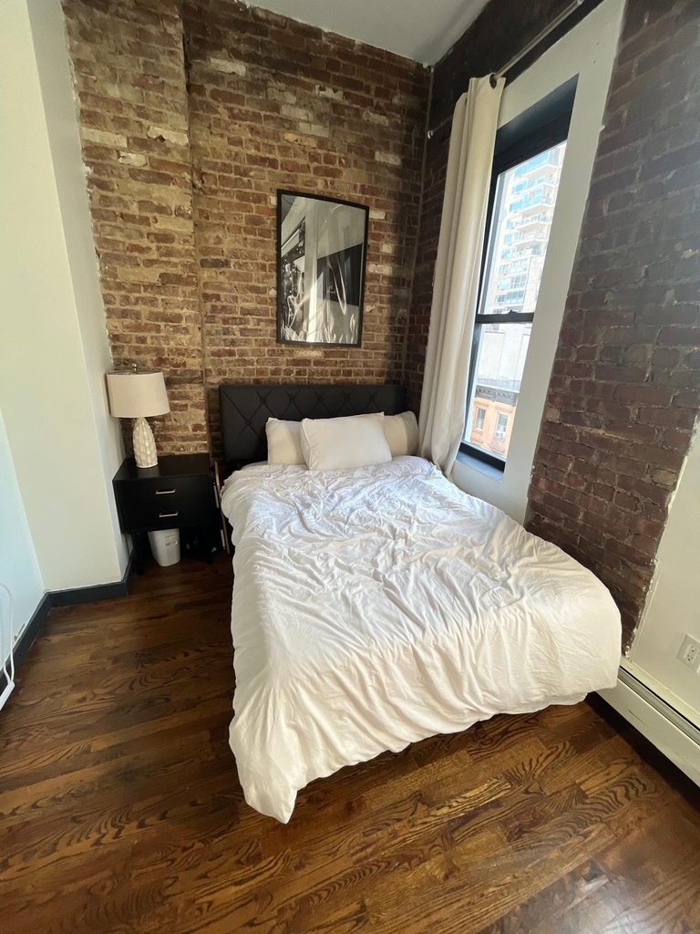 509 East 87th Street - Photo 1