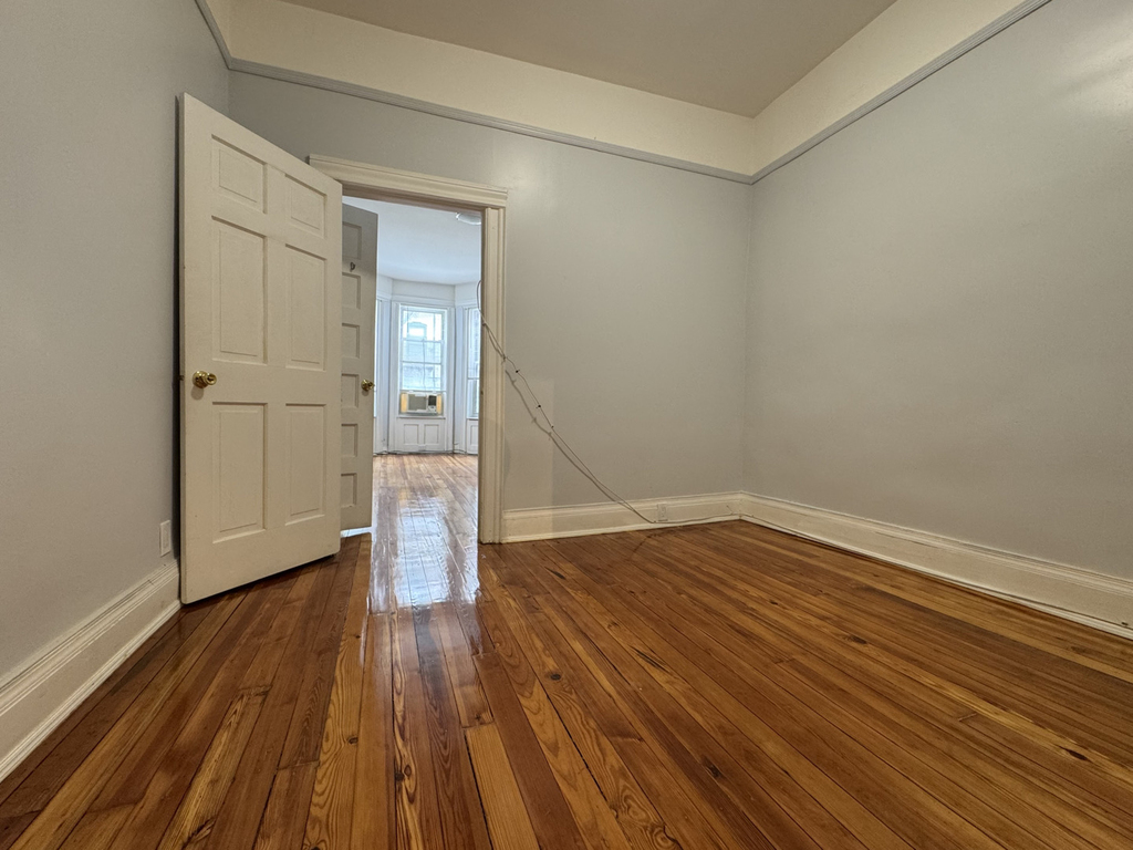 373 East 29th Street - Photo 6