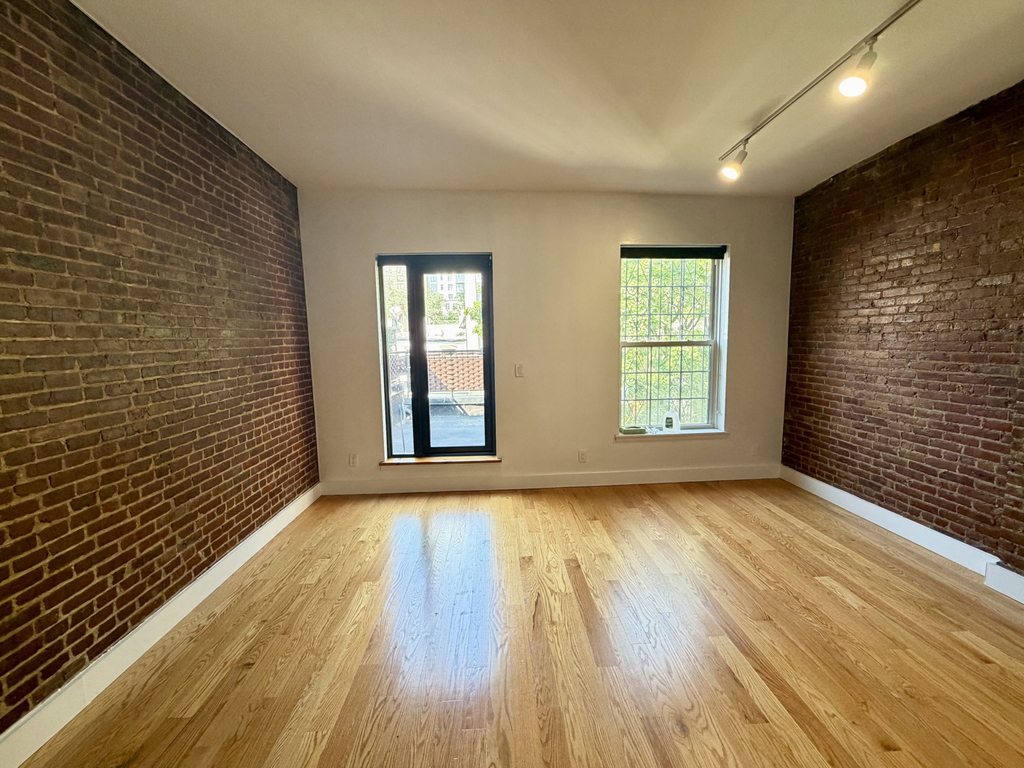 23 West 94th Street - Photo 1