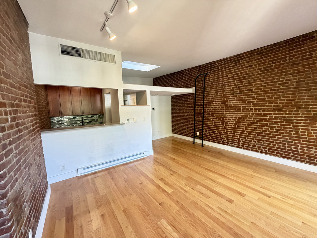 23 West 94th Street - Photo 2