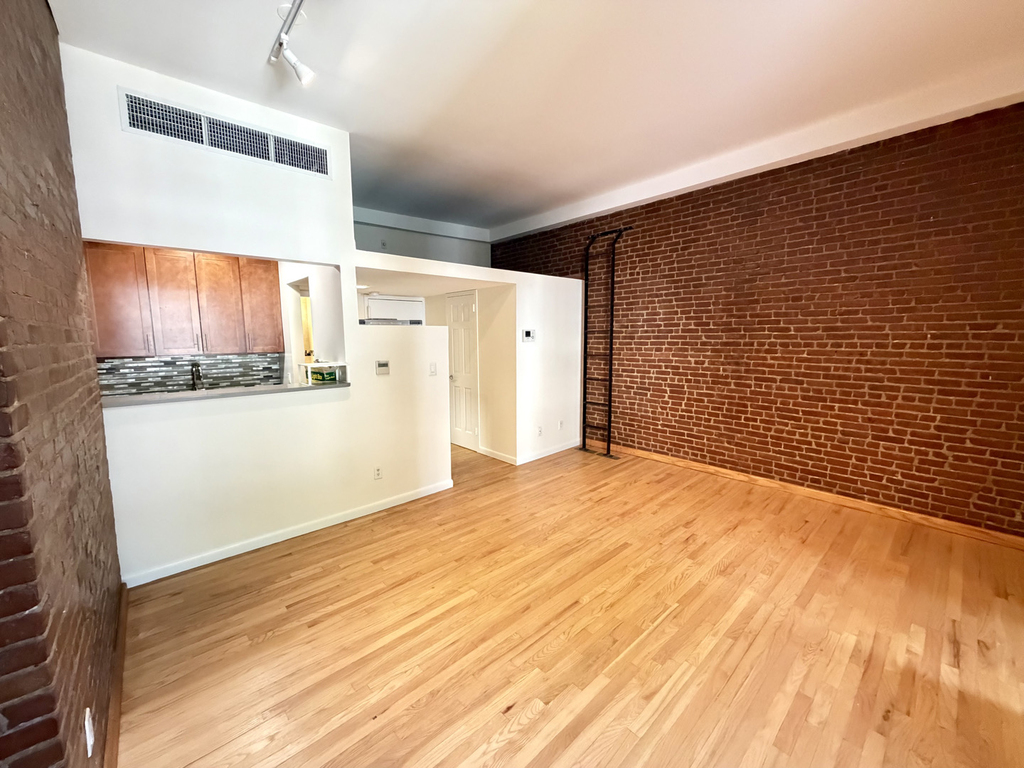 23 West 94th Street - Photo 1