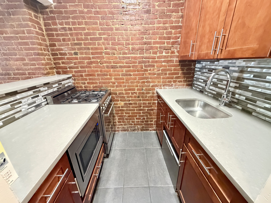 23 West 94th Street - Photo 3