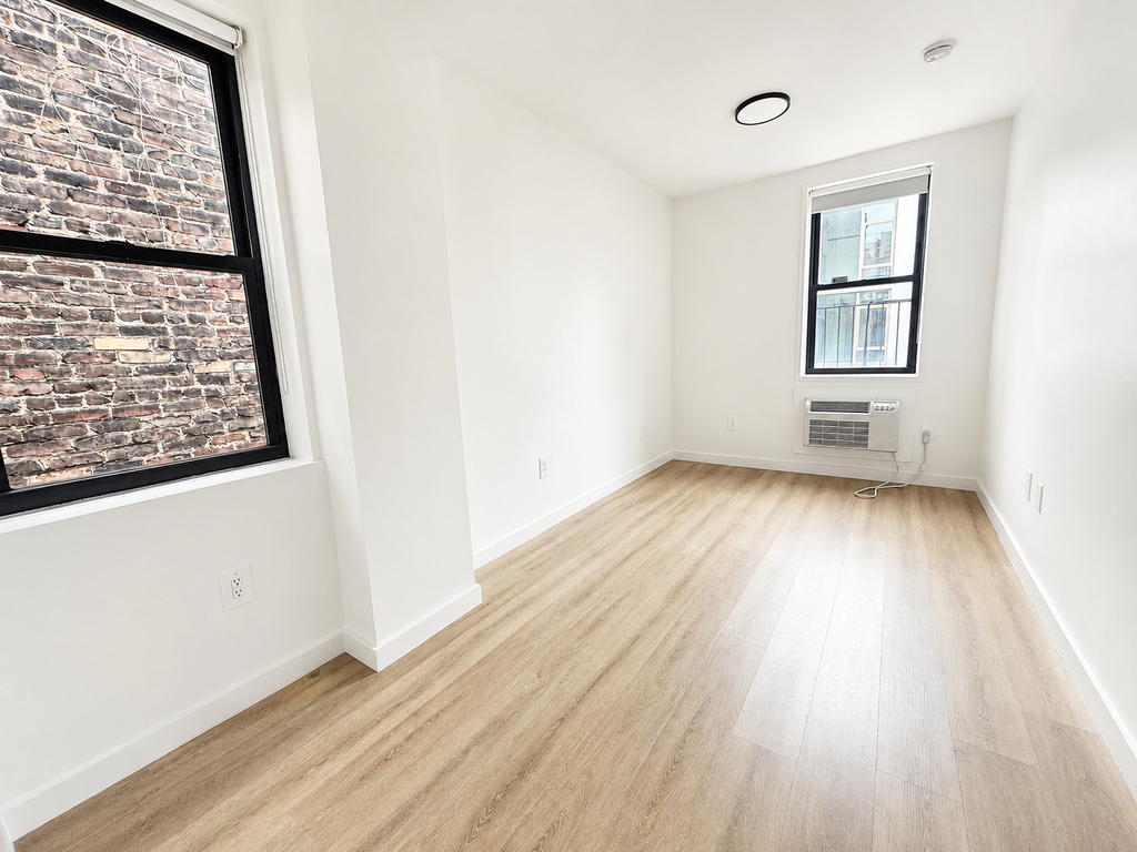 446 West 55th Street - Photo 4