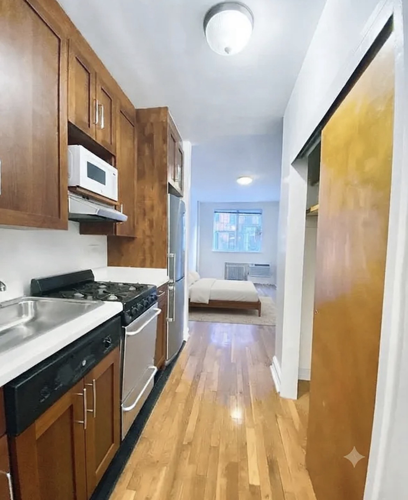 426 East 81st Street - Photo 1