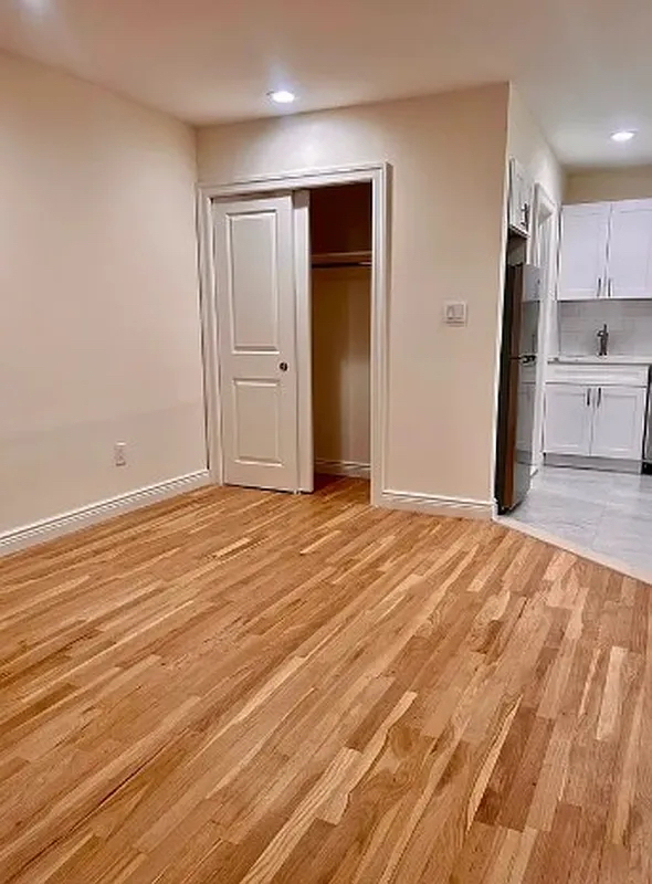 1640 York Avenue - Photo 6
