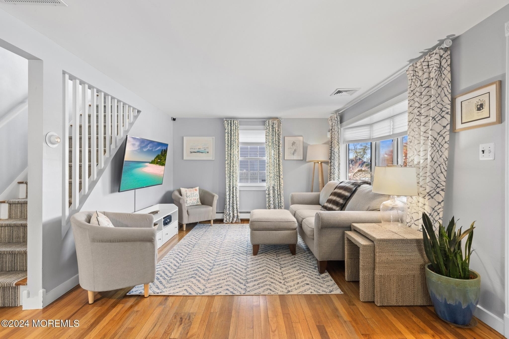 345 Macarthur Avenue - Photo 3