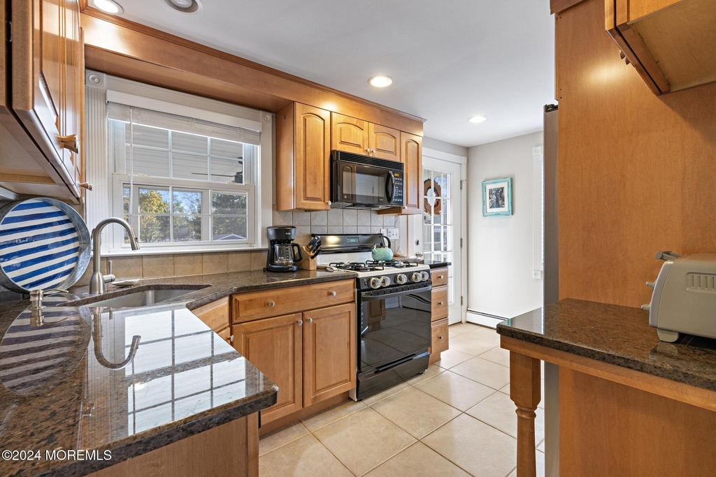 345 Macarthur Avenue - Photo 8